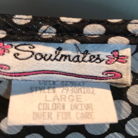 NightOut - Picture 2 of 3